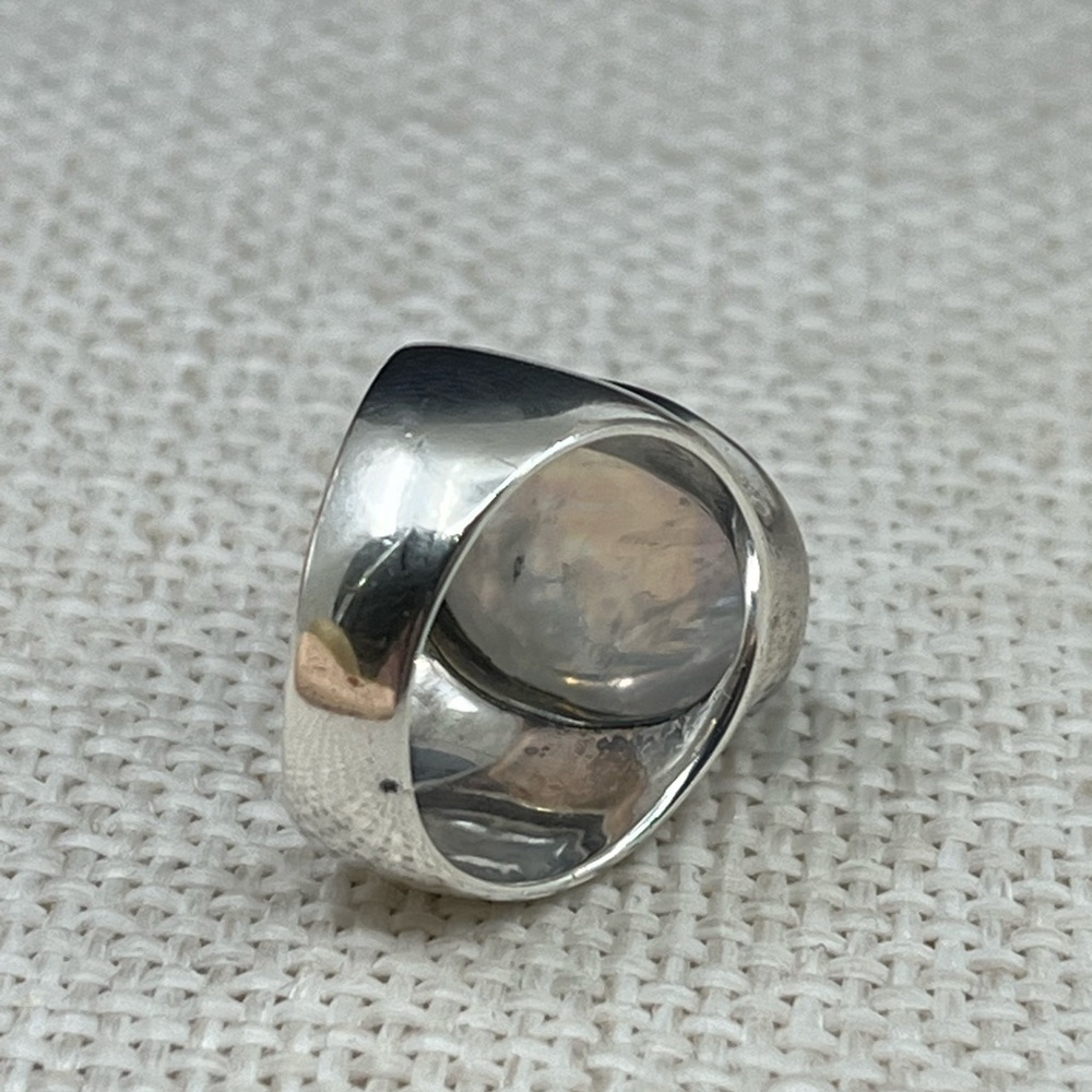 Vintage Sterling Silver Rainbow Moonstone Ring – Size 5 – Bold Artisan Design - Picture 11 of 17